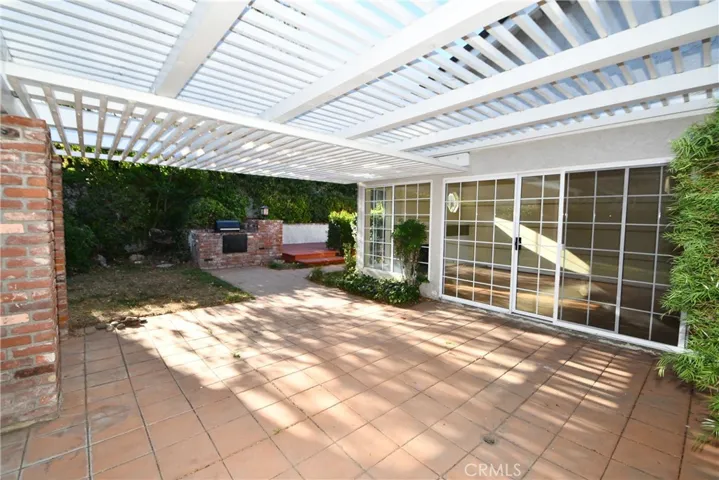 23900 Sarda Road, Valencia, California 91355