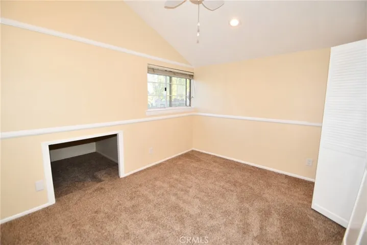 23900 Sarda Road, Valencia, California 91355