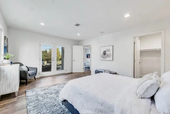 21509 Arcos Drive, Woodland Hills, California 91364
