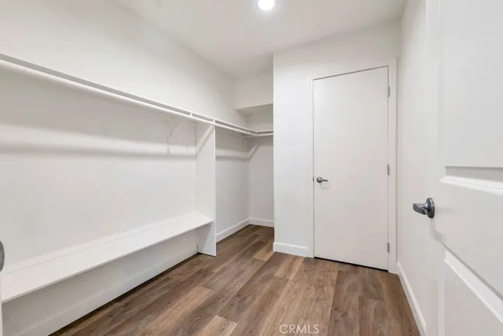 21509 Arcos Drive, Woodland Hills, California 91364