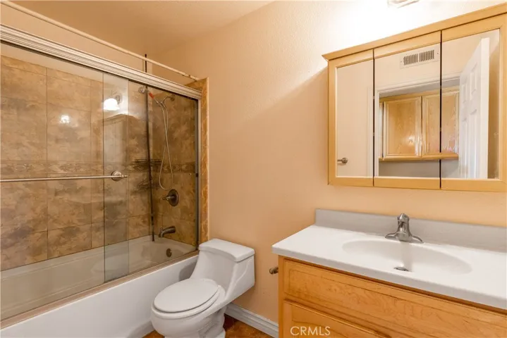 2916 Dartmouth Circle, Corona, California 92879