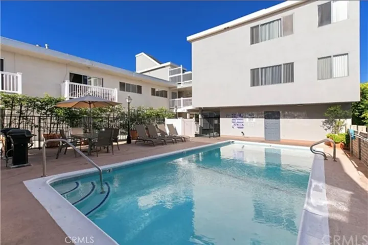 2411 Prospect Unit 117, Hermosa Beach, California 90254
