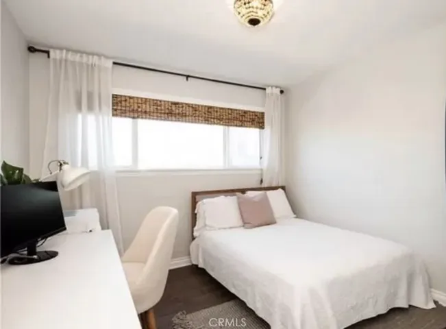 2411 Prospect Unit 117, Hermosa Beach, California 90254
