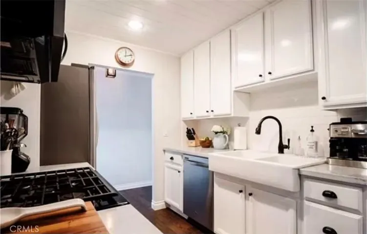 2411 Prospect Unit 117, Hermosa Beach, California 90254