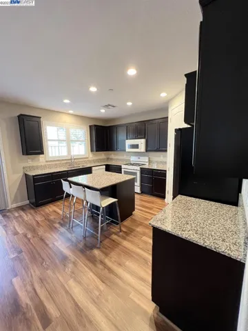 2543 Valente Dr, Pittsburg, California 94565