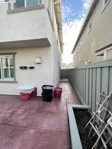 2543 Valente Dr, Pittsburg, California 94565