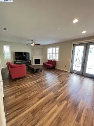 2543 Valente Dr, Pittsburg, California 94565