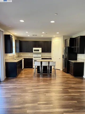 2543 Valente Dr, Pittsburg, California 94565