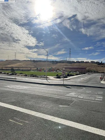 2543 Valente Dr, Pittsburg, California 94565