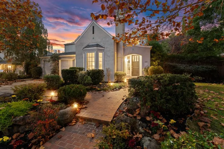 145 Gloria Circle, Menlo Park, California 94025