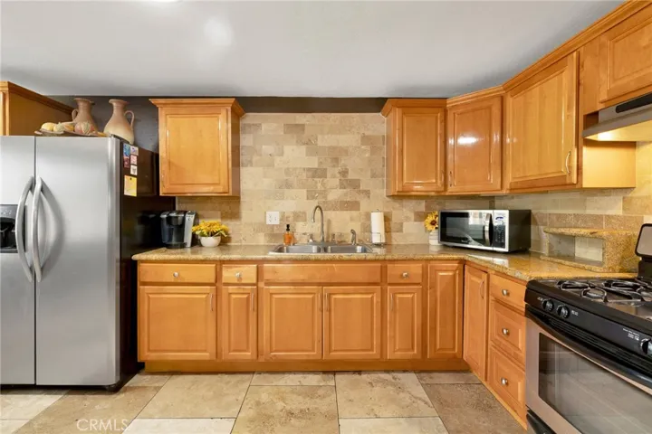1626 E Avenue Q13, Palmdale, California 93550