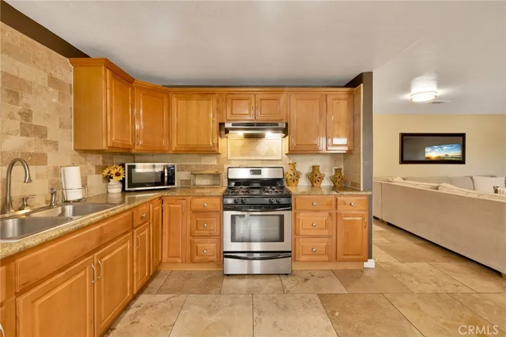 1626 E Avenue Q13, Palmdale, California 93550