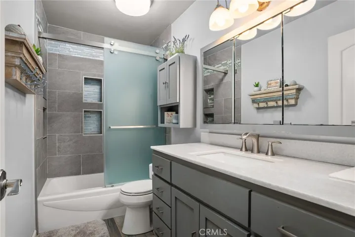 Guest Bathroom.  Recently remodeled. 
Shower in tub.