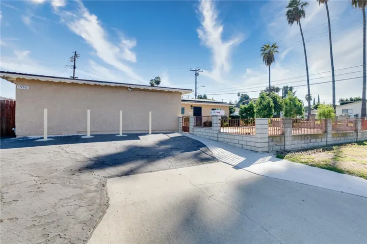1550 Lyndhurst Avenue, Hacienda Heights, California 91745