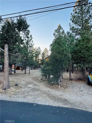 560 Highland Avenue, Sugarloaf, California 92386