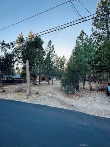 564 Highland Avenue, Sugarloaf, California 92386