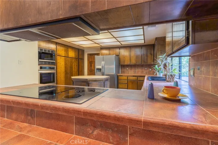 Breakfast nook area.