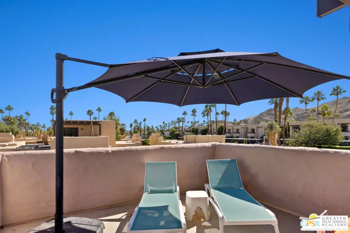 Rooftop Patio w/ MT views!