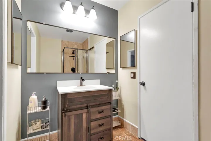 1373 Karesh Avenue, Pomona, California 91767