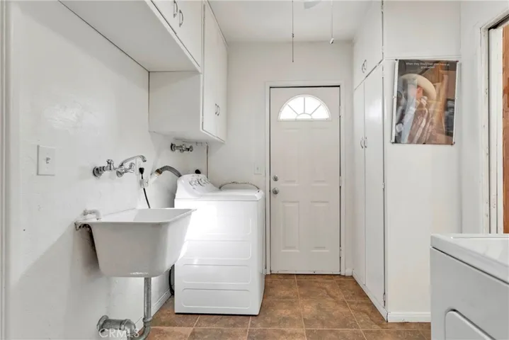 1373 Karesh Avenue, Pomona, California 91767