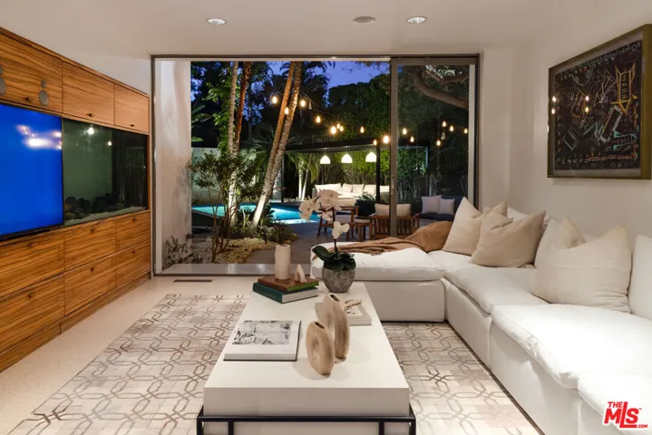 11181 Ophir Drive, Los Angeles, California 90024