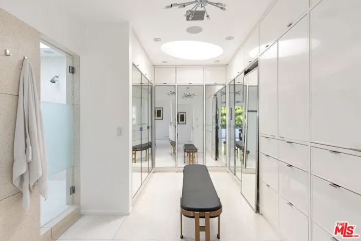 11181 Ophir Drive, Los Angeles, California 90024