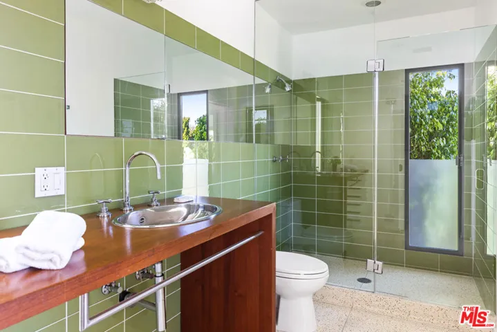 11181 Ophir Drive, Los Angeles, California 90024