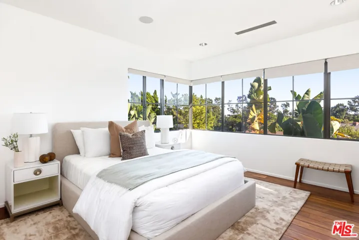 11181 Ophir Drive, Los Angeles, California 90024