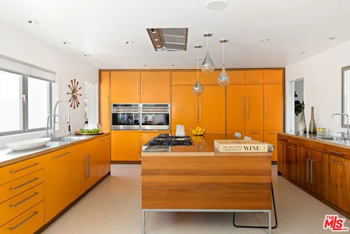 11181 Ophir Drive, Los Angeles, California 90024