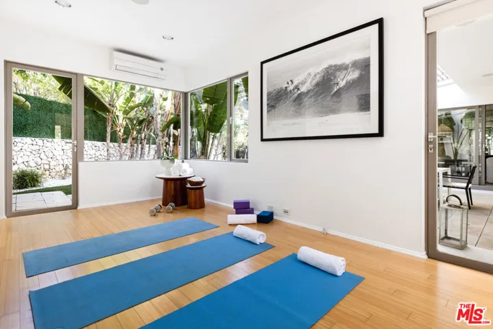 11181 Ophir Drive, Los Angeles, California 90024