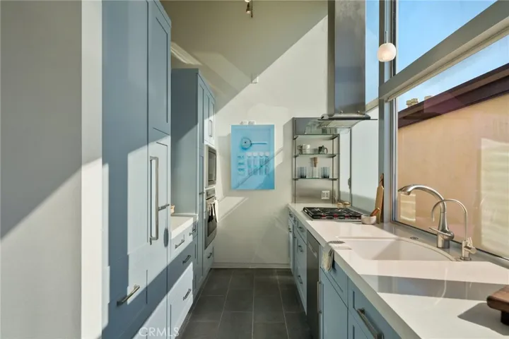 138 Sunset Terrace, Laguna Beach, California 92651