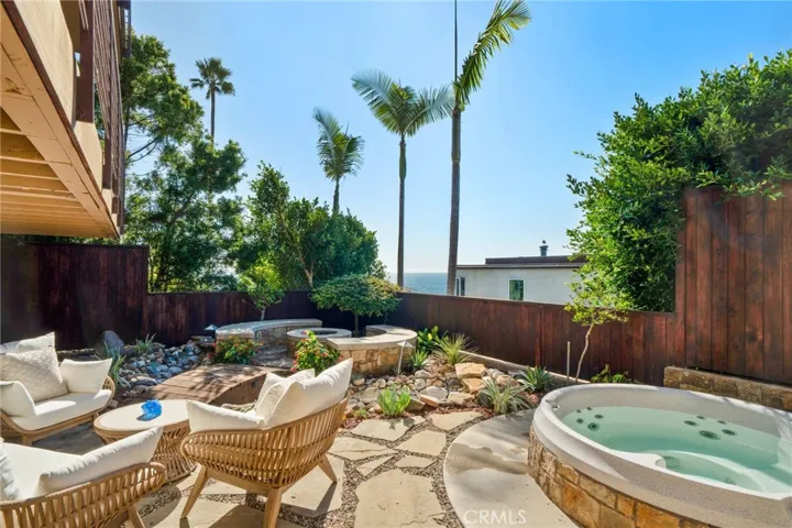 138 Sunset Terrace, Laguna Beach, California 92651