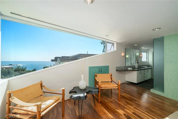 138 Sunset Terrace, Laguna Beach, California 92651
