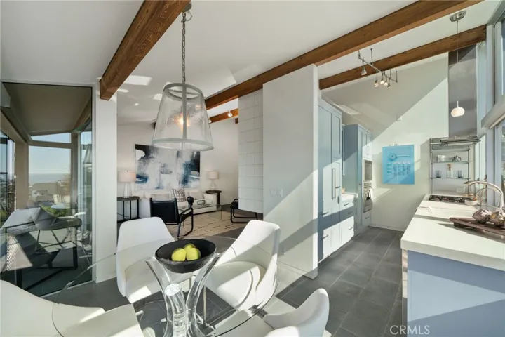 138 Sunset Terrace, Laguna Beach, California 92651