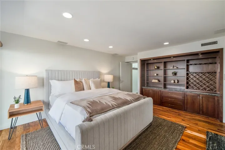 138 Sunset Terrace, Laguna Beach, California 92651