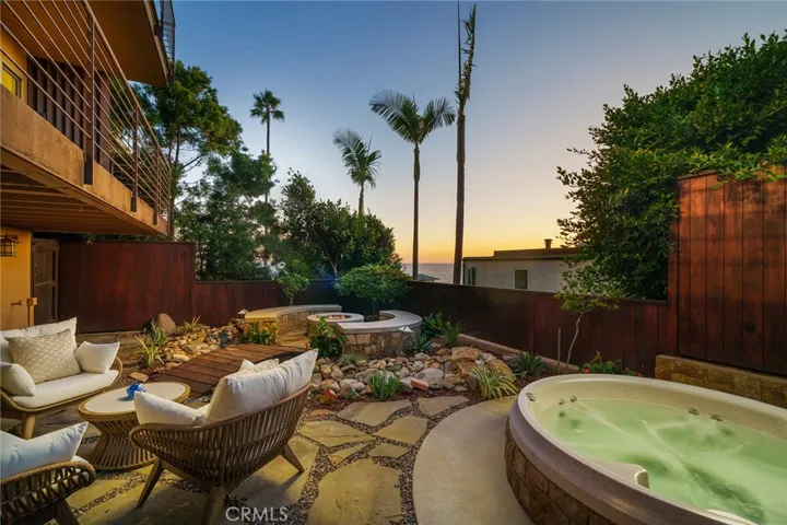 138 Sunset Terrace, Laguna Beach, California 92651