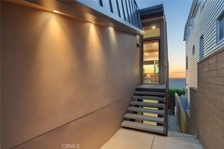 138 Sunset Terrace, Laguna Beach, California 92651