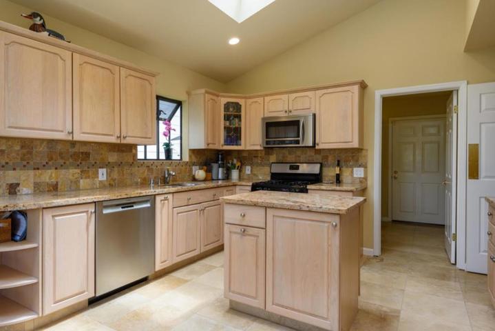 572 Kohala Avenue, Pacifica, California 94044