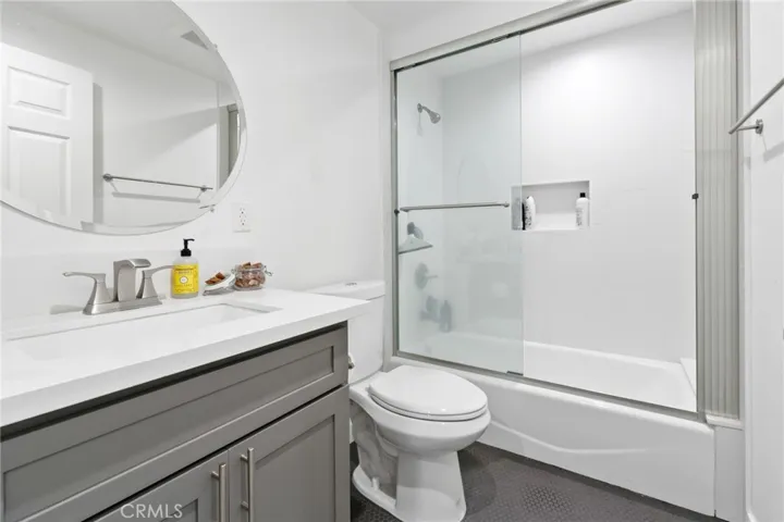 2664 S La Brea Avenue, Los Angeles, California 90016