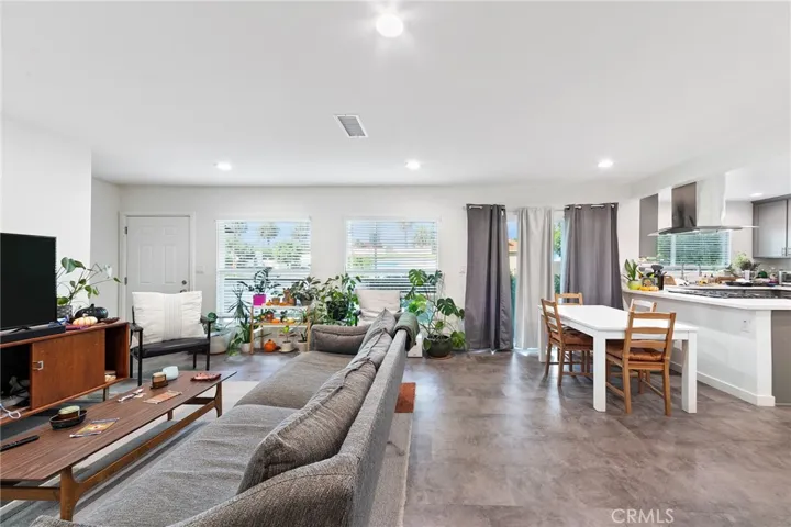 2664 S La Brea Avenue, Los Angeles, California 90016