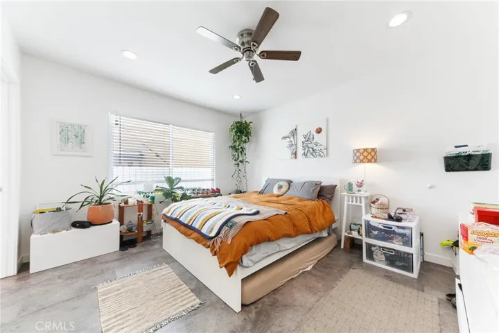 2664 S La Brea Avenue, Los Angeles, California 90016