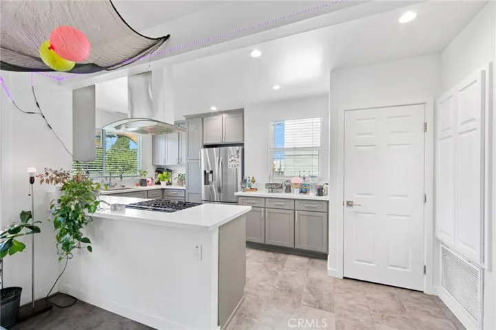 2664 S La Brea Avenue, Los Angeles, California 90016