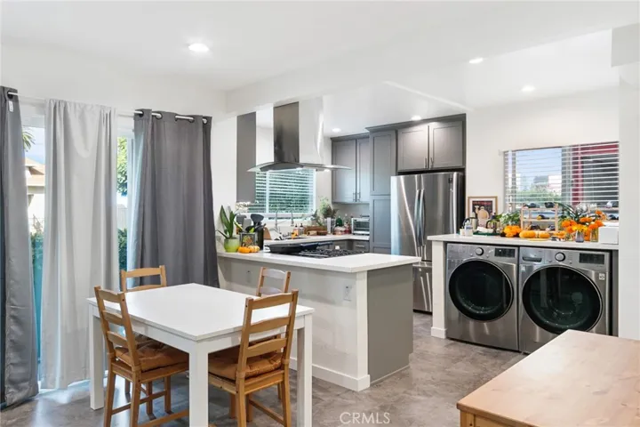 2664 S La Brea Avenue, Los Angeles, California 90016