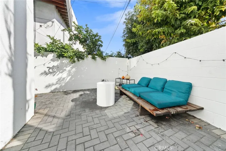 2664 S La Brea Avenue, Los Angeles, California 90016
