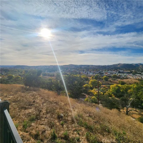 665 Red Cloud Road, Paso Robles, California 93446