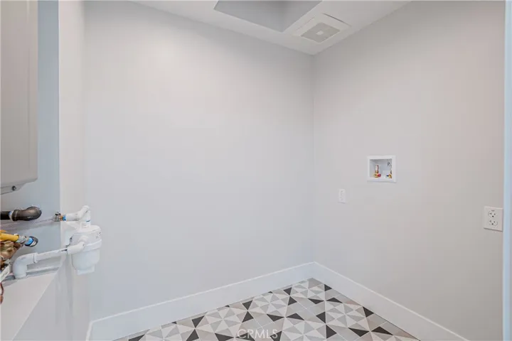3rd level laundry room.