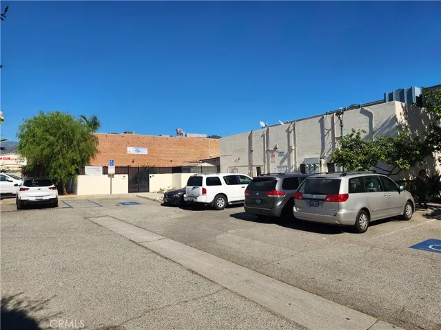 627 N Azusa Avenue, Azusa, California 91702