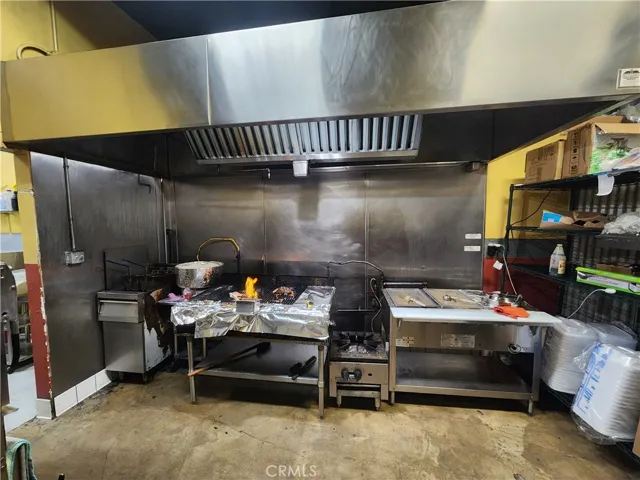 627 N Azusa Avenue, Azusa, California 91702