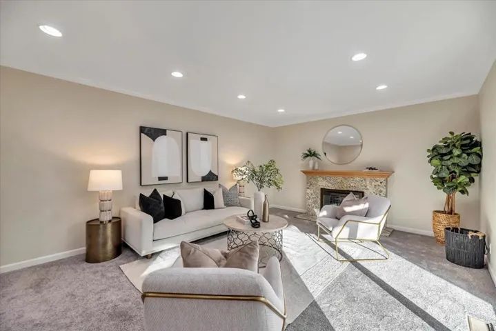 840 W 8th Street, Gilroy, California 95020