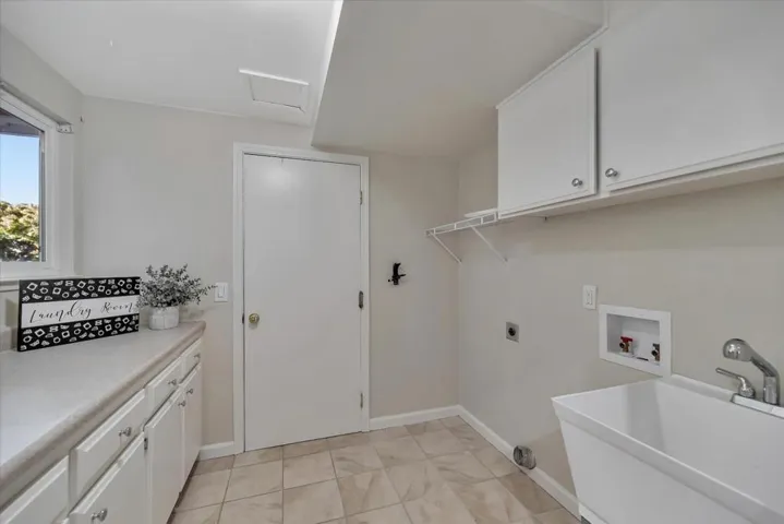 840 W 8th Street, Gilroy, California 95020